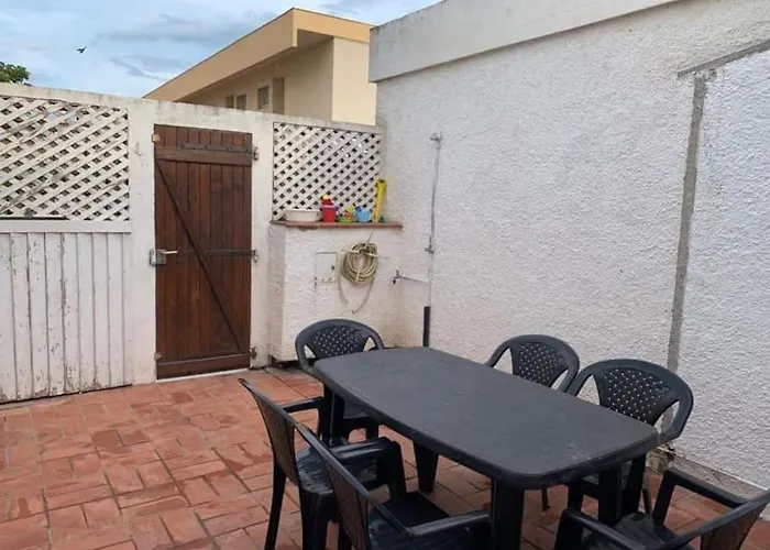 בית נופש Patio Avec Cour Et Place De Parking En Bord De *